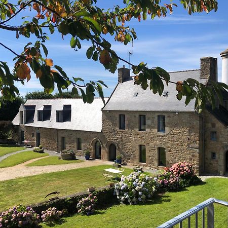 Les Ecolodges Sous Le Phare Louannec Esterno foto