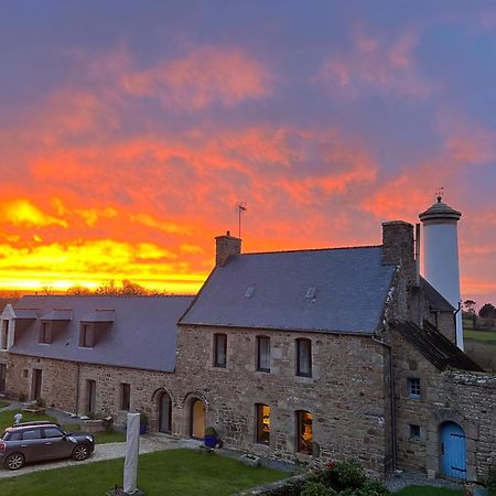 Les Ecolodges Sous Le Phare Louannec Esterno foto