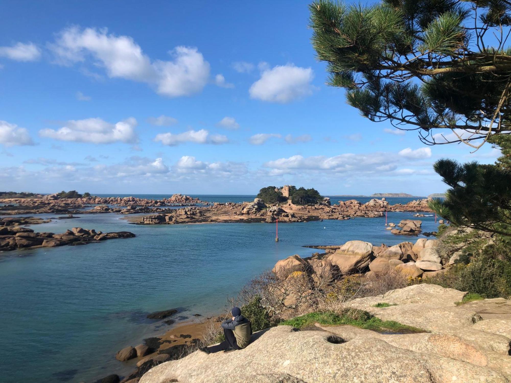 Les Ecolodges Sous Le Phare Louannec Esterno foto