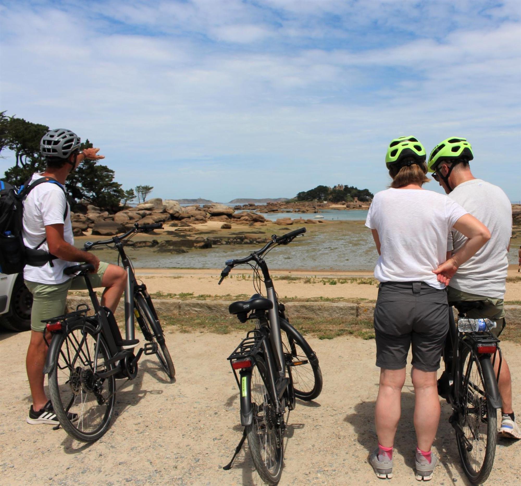 Les Ecolodges Sous Le Phare Louannec Esterno foto
